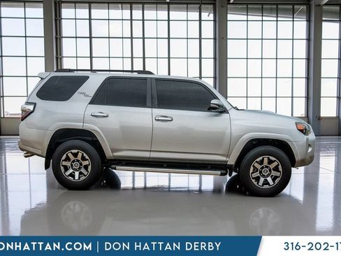 Used 2021 Toyota 4Runner TRD Off-Road Premium w/ Moonroof Package AWD/4WD image 34