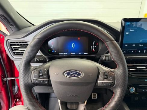 Used 2024 Ford Escape ST-Line w/ Tech Pack #1 AWD/4WD image 14