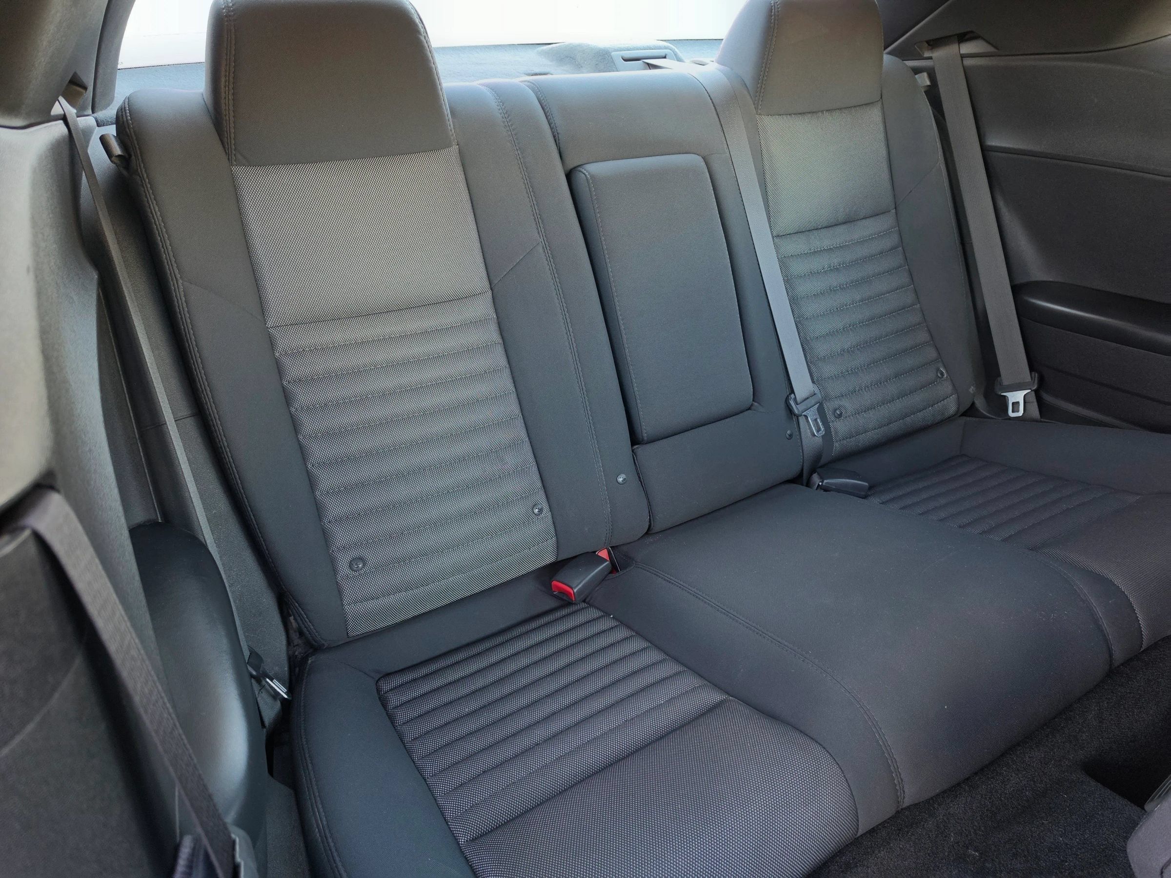 Used 2014 Dodge Challenger SXT RWD image 19