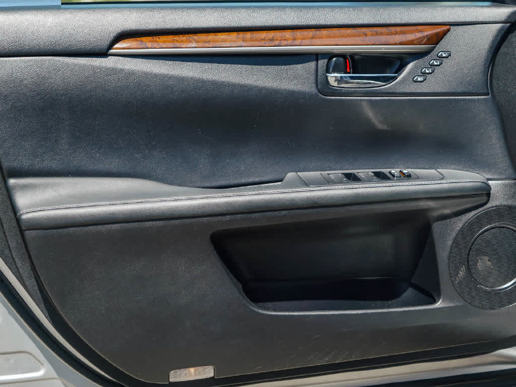 Used 2015 Lexus ES 350 w/ Premium Package FWD image 19