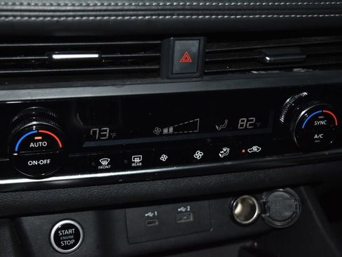 Used 2023 Nissan Rogue SV image 12