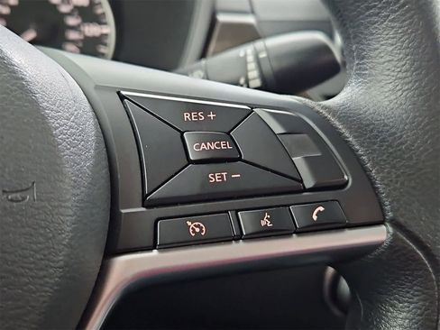 Used 2023 Nissan Altima 2.5 SV image 24