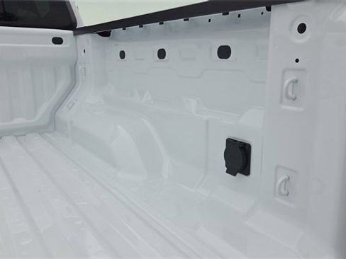 New 2026 GMC Canyon Elevation w/ Convenience Package image 27