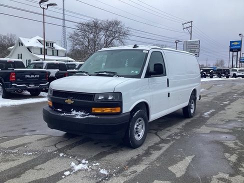 New 2025 Chevrolet Express 2500 image 3