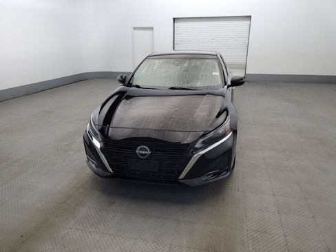 Used 2024 Nissan Altima 2.5 S FWD image 15
