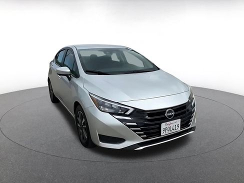 Used 2025 Nissan Versa SV w/ Trunk Package FWD image 3