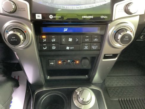 Used 2020 Toyota 4Runner Limited image 21