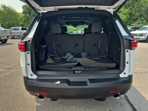 Certified 2023 Chevrolet Traverse RS w/ LPO, Floor Liner Package AWD/4WD image 28