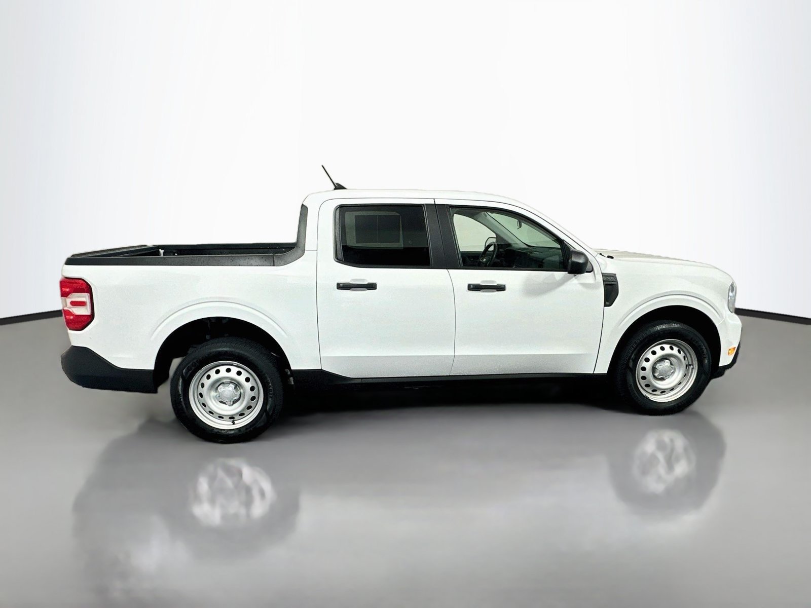 Used 2024 Ford Maverick XL FWD image 8