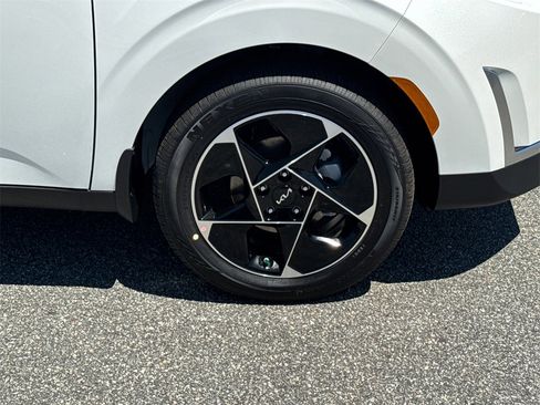 New 2025 Kia Soul EX image 13