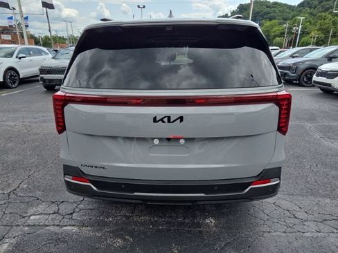 New 2027 Kia Carnival SX Prestige FWD image 6