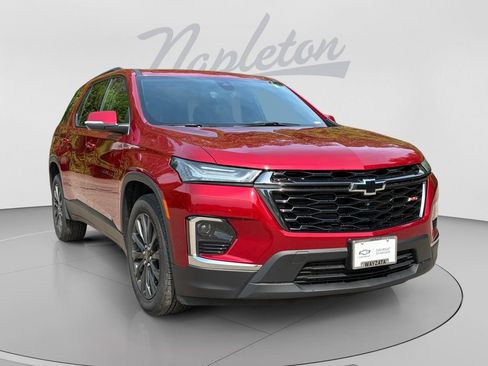 Used 2023 Chevrolet Traverse RS AWD/4WD image 3