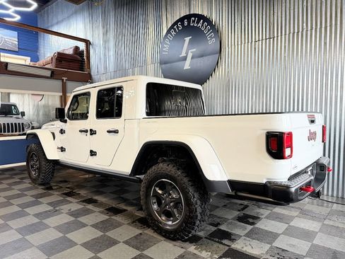 Used 2023 Jeep Gladiator Rubicon w/ Cold Weather Group image 3