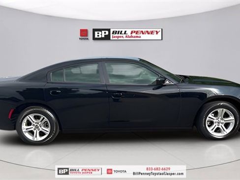 Used 2023 Dodge Charger SXT image 6