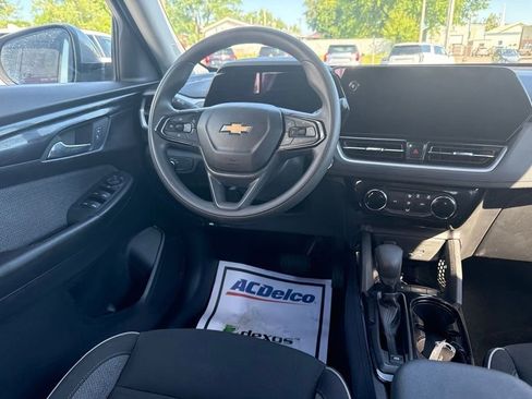 Used 2025 Chevrolet TrailBlazer LT FWD image 20