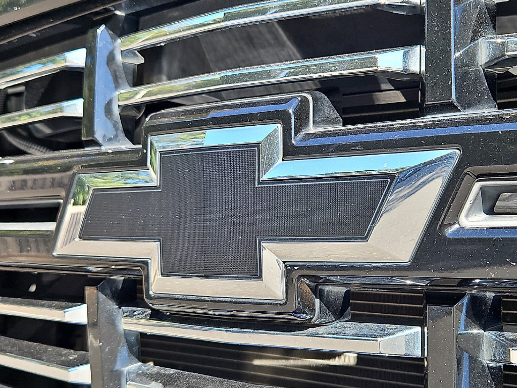 Used 2015 Chevrolet Silverado 1500 LT w/ Midnight Edition AWD/4WD image 9