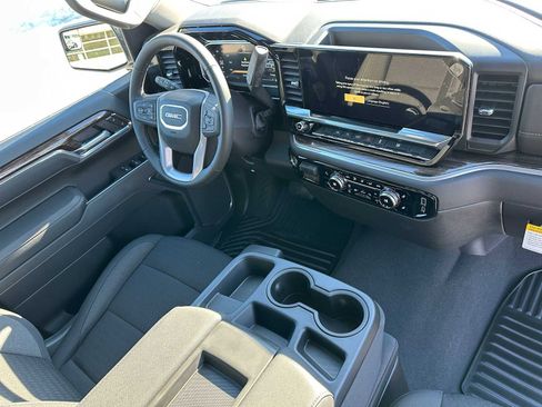 New 2026 GMC Sierra 1500 Elevation image 10