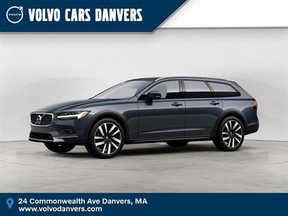 New 2025 Volvo V90 B6 Cross Country Plus w/ Protection Package Premier
