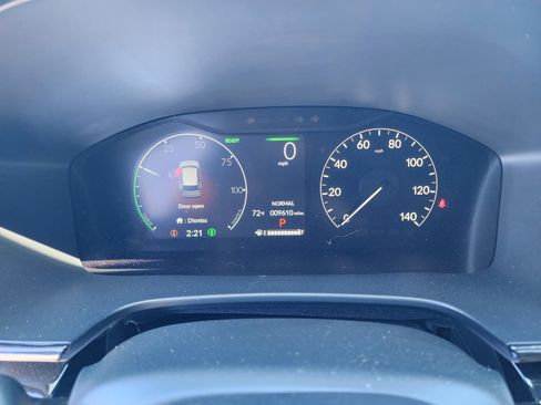 Used 2025 Honda CR-V Sport Touring image 19