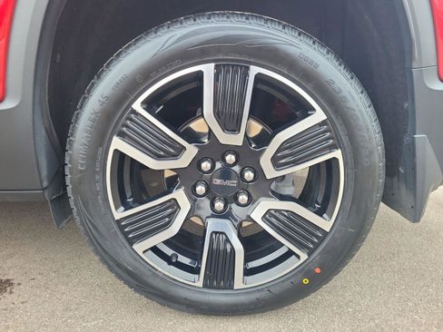 Used 2021 GMC Acadia SLT w/ Elevation Edition image 31