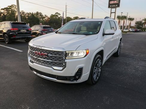 Used 2022 GMC Acadia Denali w/ Denali Ultimate Package image 3