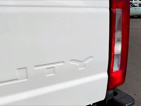 Used 2024 Ford F250 XLT image 25