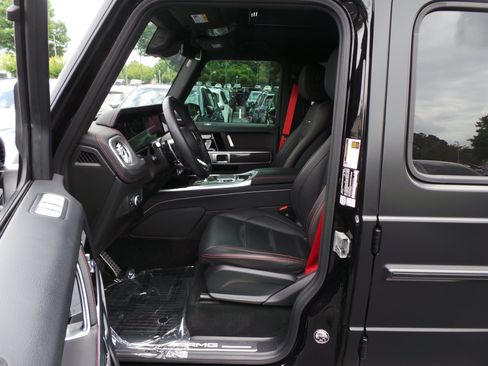 Used 2025 Mercedes-Benz G 63 AMG 4MATIC w/ Manufactur Interior Package image 37