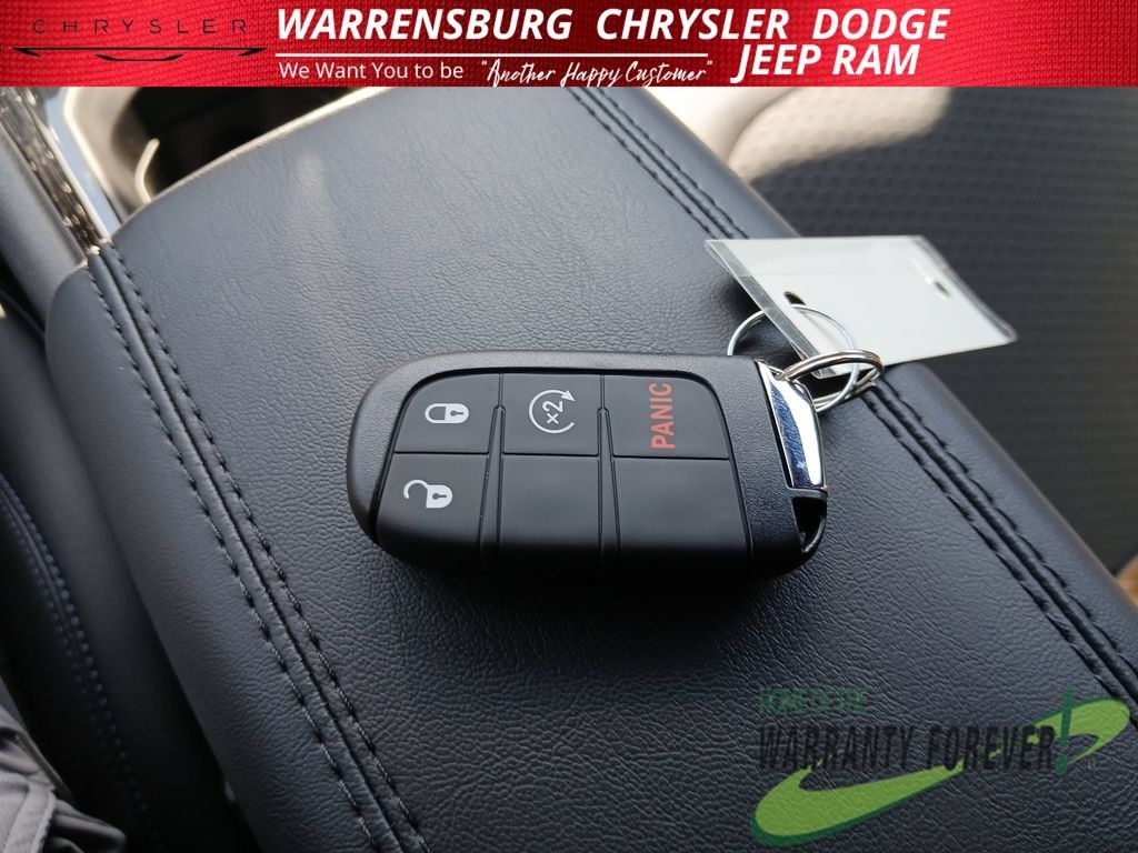 New 2026 Jeep Compass Latitude AWD/4WD image 30