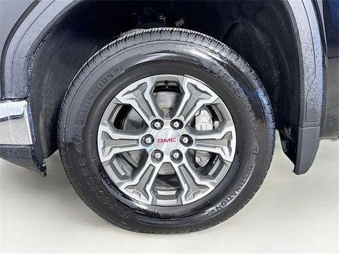 Used 2024 GMC Sierra 1500 SLT image 31