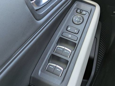 Certified 2025 Honda Accord SE image 25