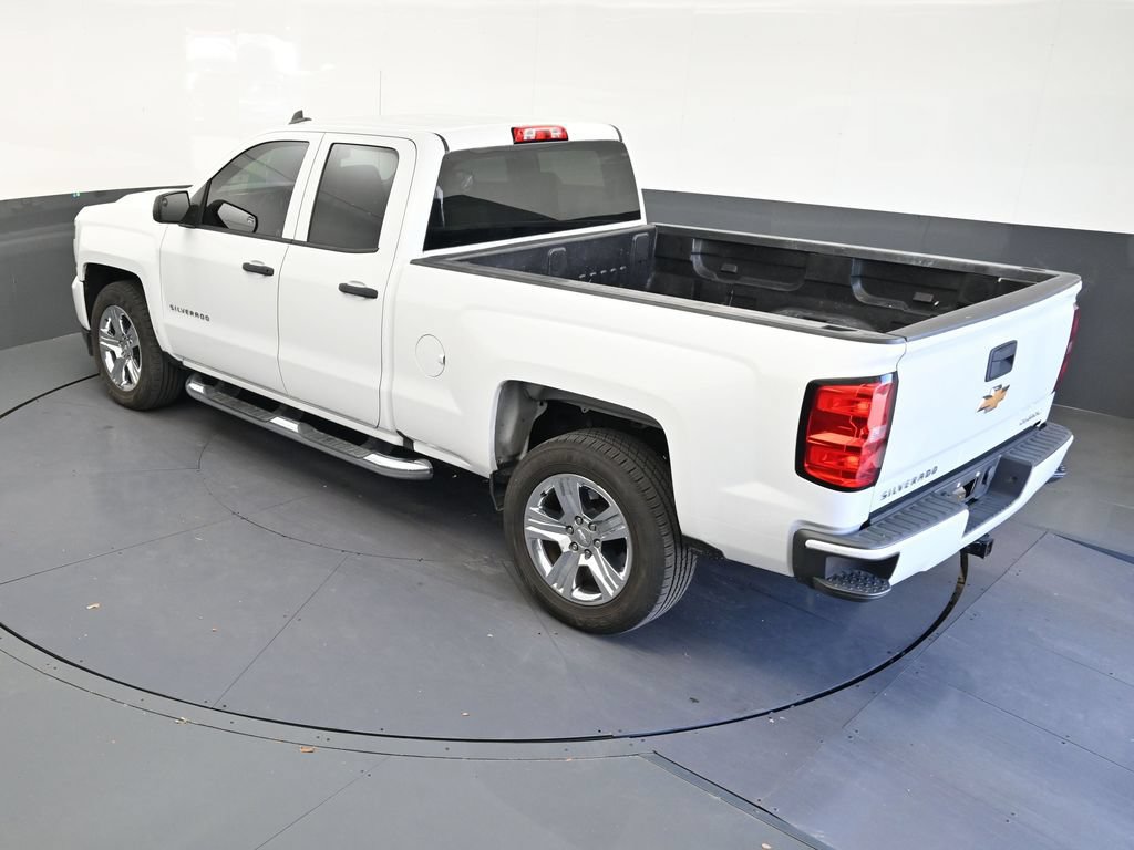 Used 2018 Chevrolet Silverado 1500 Custom w/ Custom Value Package RWD image 13
