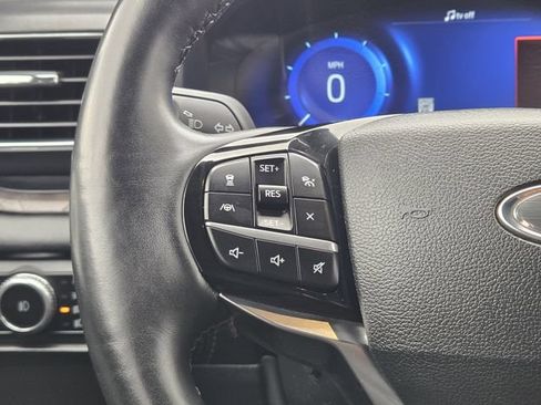 Used 2023 Ford Explorer Platinum w/ Technology Package RWD image 27