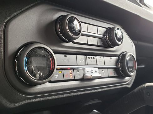 New 2025 Ford Bronco Raptor image 21