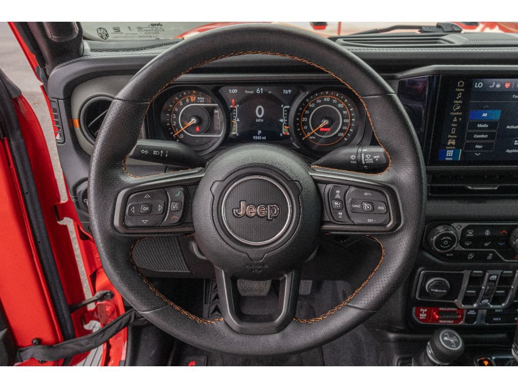 Used 2024 Jeep Gladiator Mojave AWD/4WD image 21