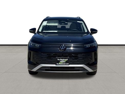 New 2026 Volkswagen Tiguan SE image 2
