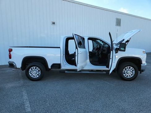 Used 2023 Chevrolet Silverado 2500 LT w/ Convenience Package AWD/4WD image 19