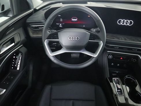 Used 2025 Audi Q5 Premium Plus w/ Premium Plus AWD/4WD image 12