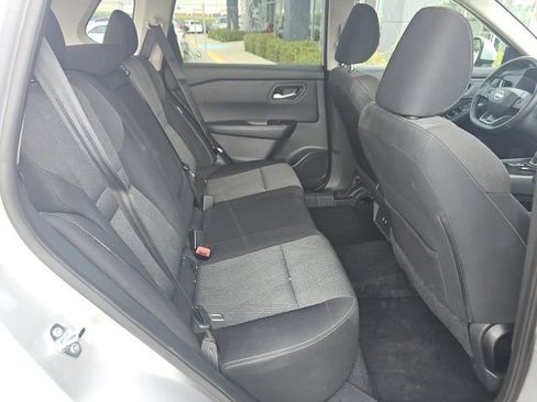 Used 2025 Nissan Rogue SV FWD image 18