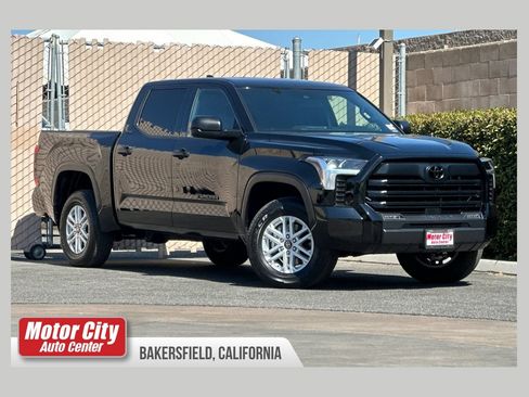 Used 2025 Toyota Tundra SR5 AWD/4WD image 1