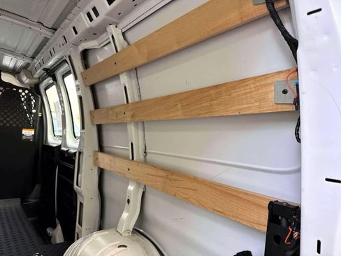 Used 2023 GMC Savana 2500 image 11