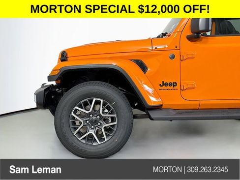 New 2025 Jeep Wrangler Sahara image 31