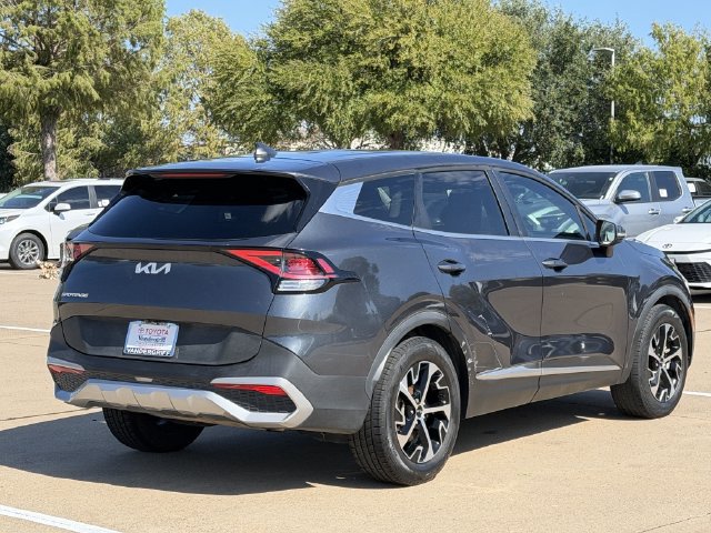 Used 2023 Kia Sportage EX FWD image 4