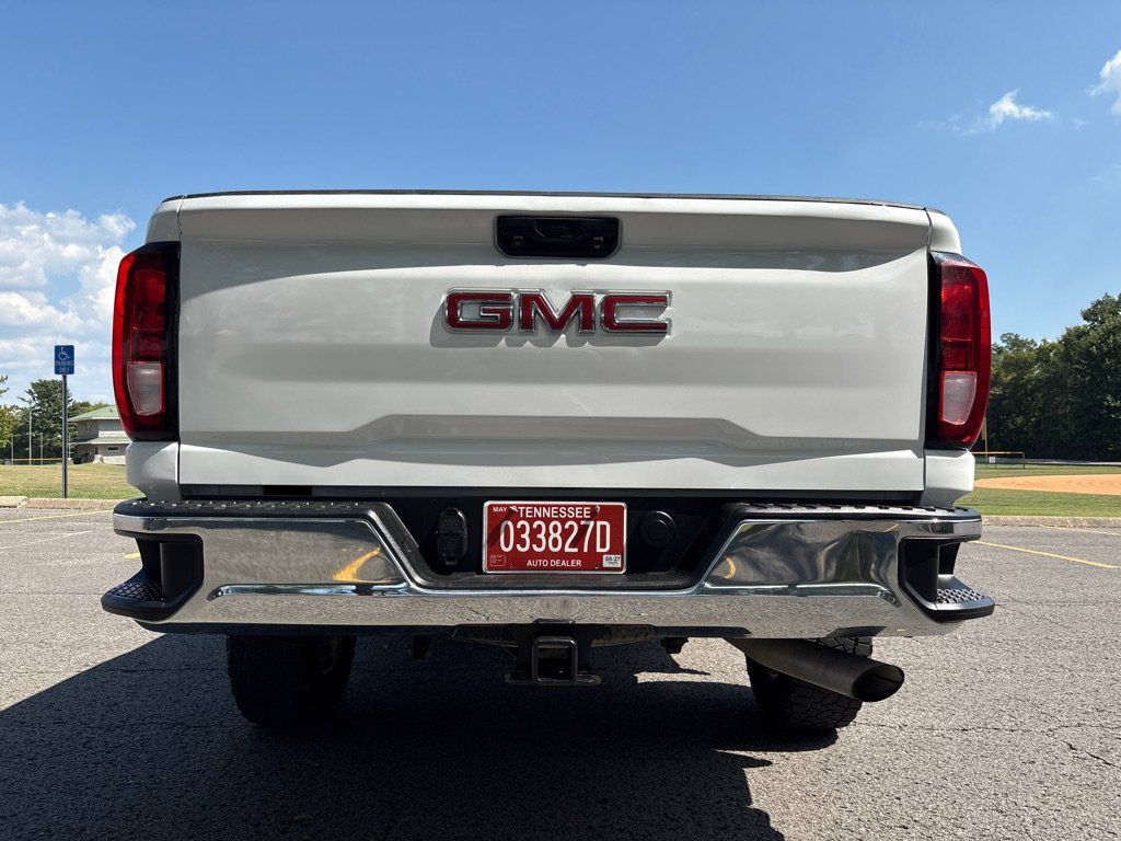 Used 2022 GMC Sierra 2500 Pro w/ Convenience Package AWD/4WD image 4