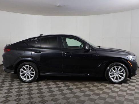 Used 2021 BMW X6 xDrive40i w/ M Sport Package AWD/4WD image 17