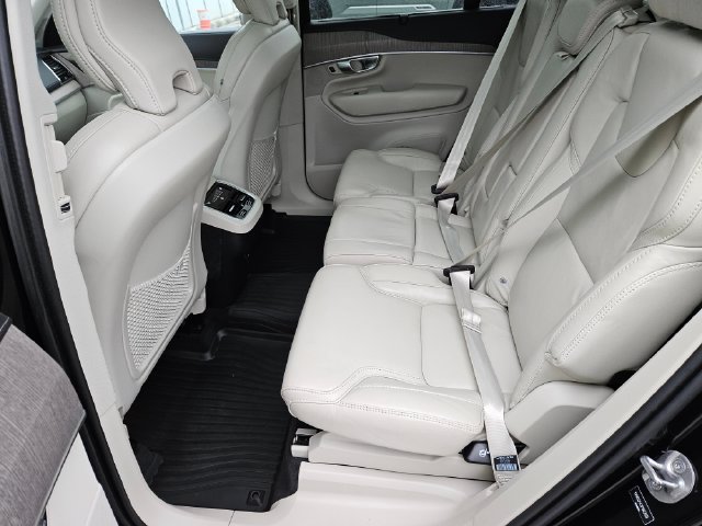 Used 2023 Volvo XC90 B6 Ultimate w/ Protection Package Premier AWD/4WD image 15