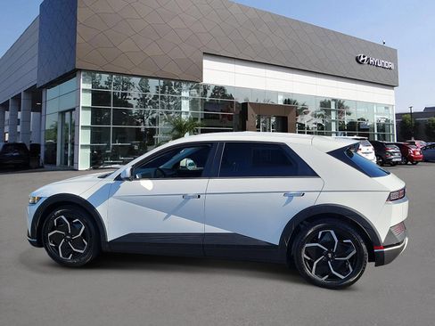 Certified 2024 Hyundai Ioniq 5 SEL RWD image 3