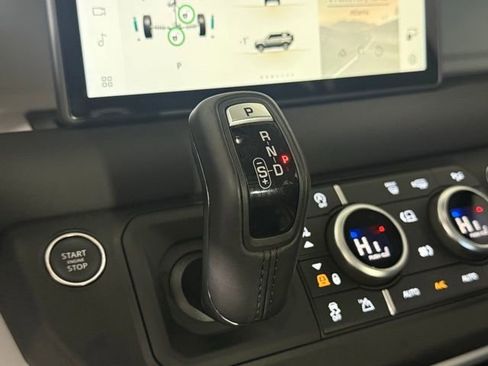 New 2024 Land Rover Defender 110 S image 36