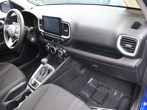 Used 2022 Hyundai Venue SEL FWD image 38