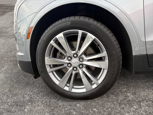 Certified 2024 Cadillac XT5 Premium Luxury w/ LPO, Floor Liner Package AWD/4WD image 14