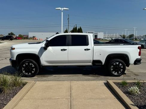Used 2020 Chevrolet Silverado 2500 Custom w/ Custom Value Package RWD image 4
